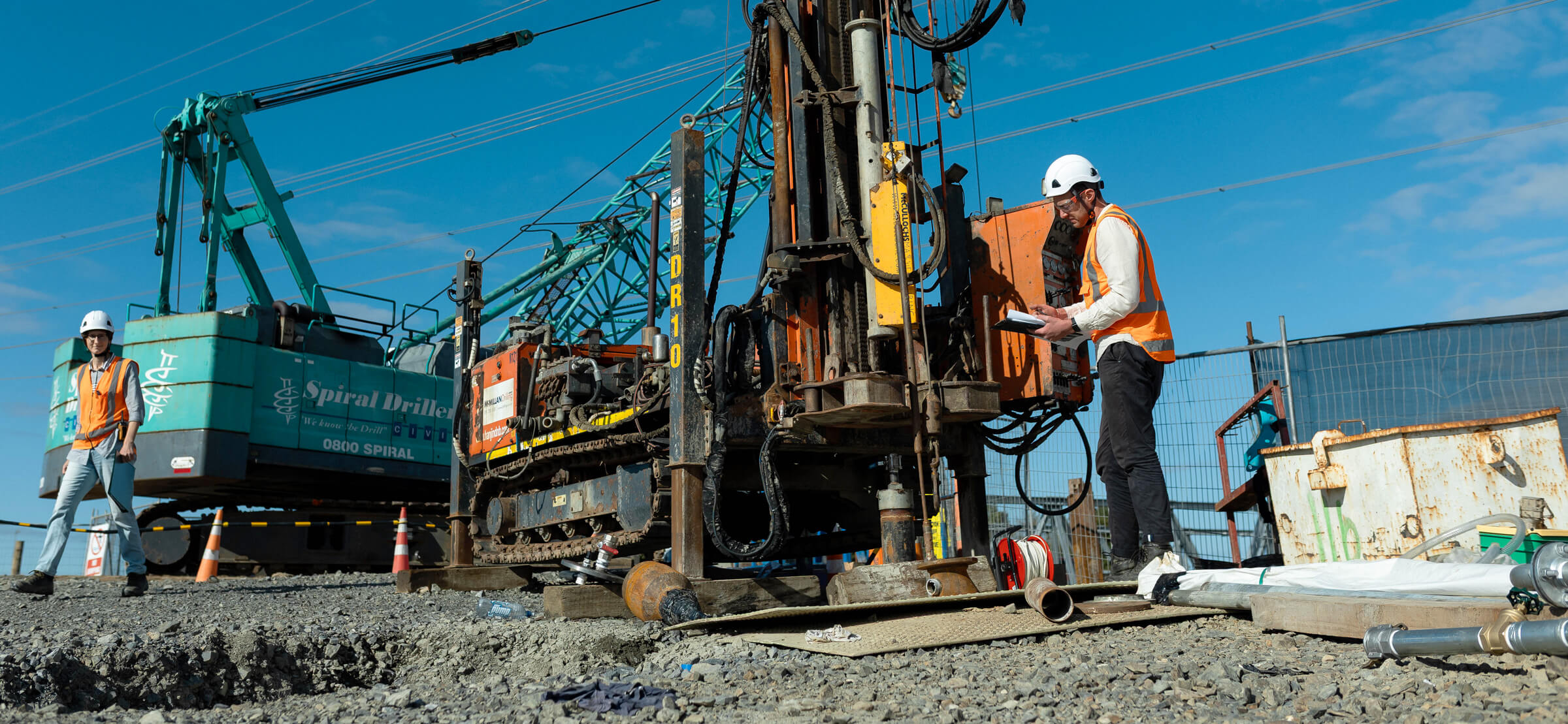 CPT equipment and heavy machinery - Geotechnical Engineering & Engineering Geology - Earthtech CPT equipment and heavy machinery - Geotechnical Engineering & Engineering Geology - Earthtech
